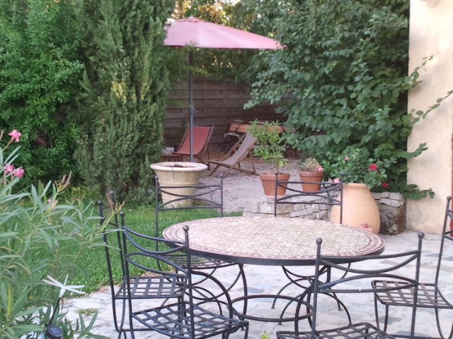 L’art de vivre en Provence, un jardin de charme.
